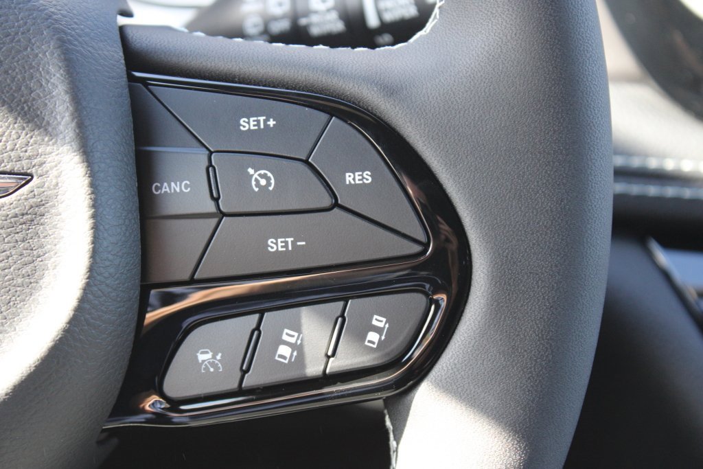 New 2026 Chrysler Pacifica Select w/ S Appearance Package image 15