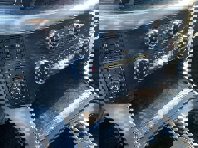 Used 2022 Ford F150 Lariat image 11