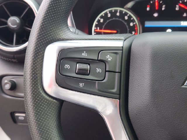 Used 2025 Chevrolet Blazer LT FWD image 23