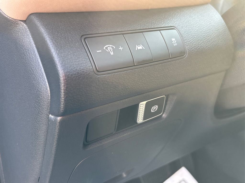 Certified 2023 Hyundai Santa Fe SE AWD/4WD image 31