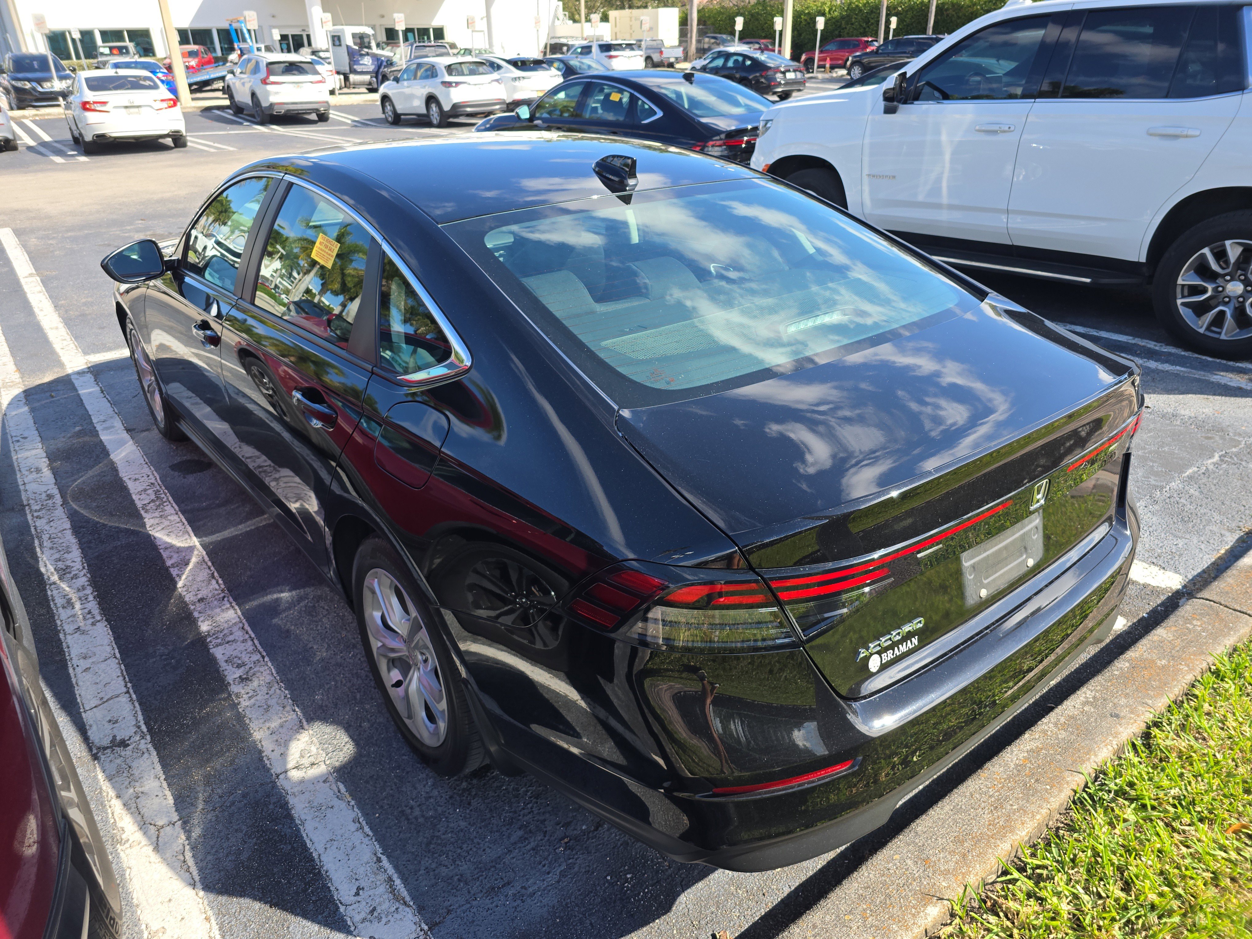 Used 2023 Honda Accord LX image 6