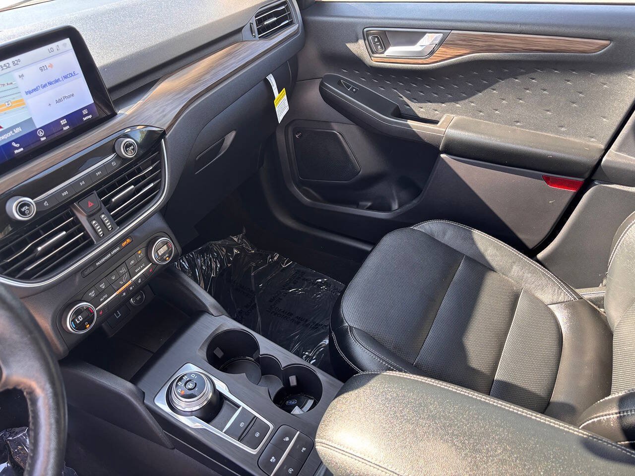 Used 2020 Ford Escape Titanium AWD/4WD image 17