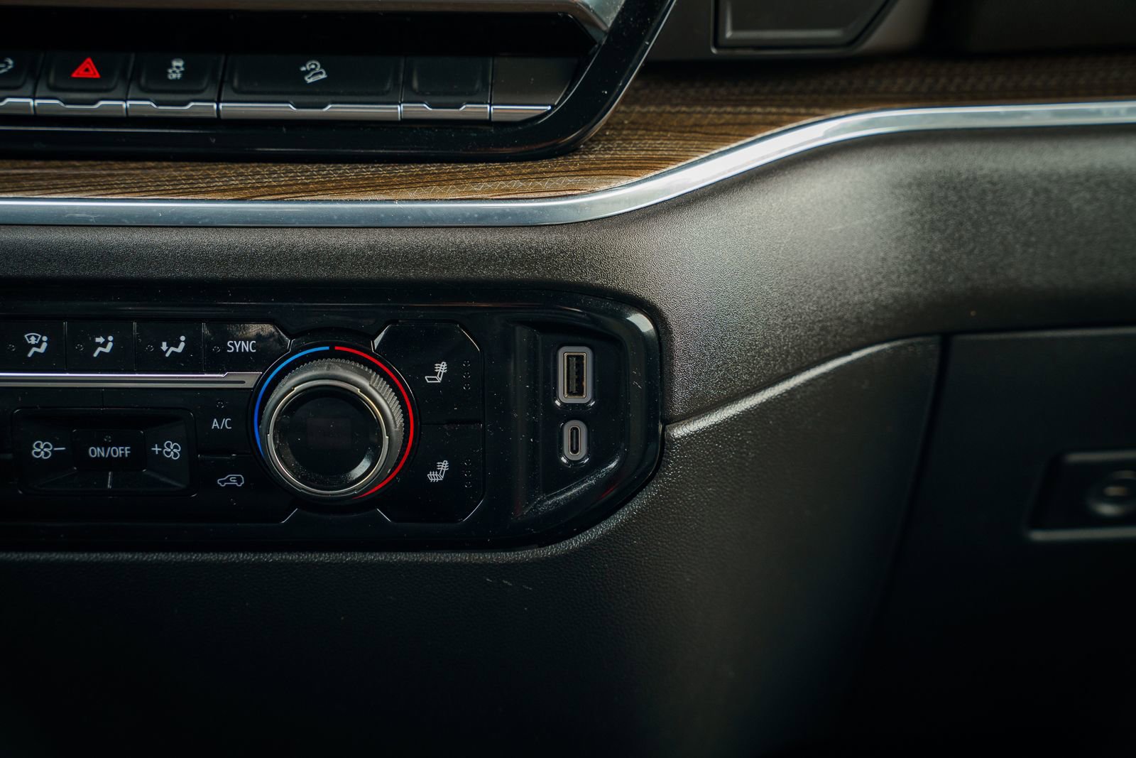 Used 2024 Chevrolet Silverado 2500 LT image 35