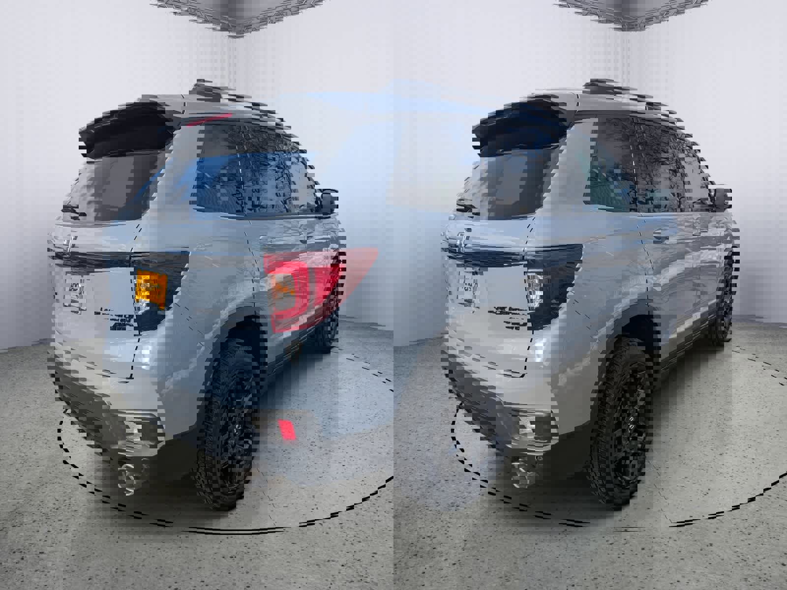 Certified 2025 Honda Passport Black Edition image 3