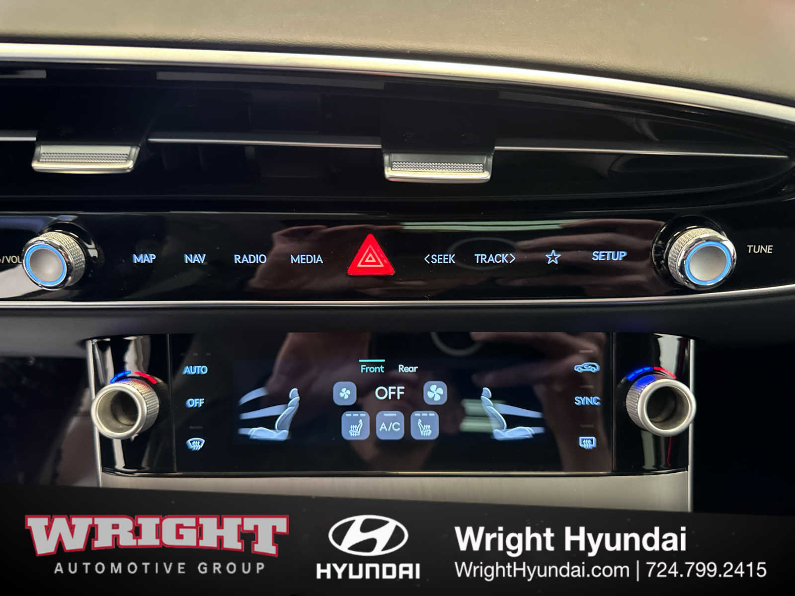 Certified 2026 Genesis GV70 2.5T Select image 24