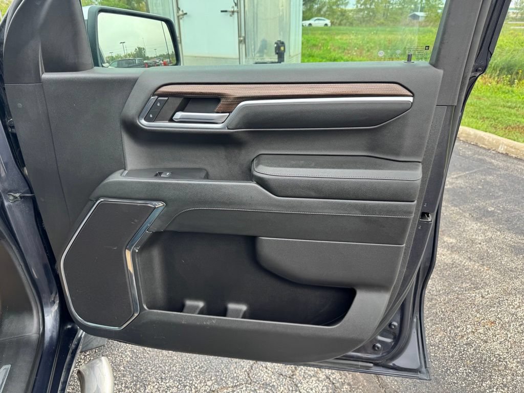 Used 2024 Chevrolet Silverado 1500 LT AWD/4WD image 18