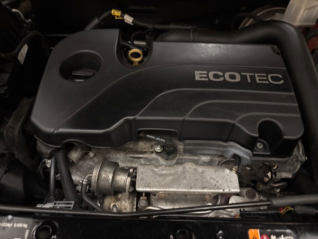 Used 2020 Chevrolet Equinox LS w/ LPO, Floor Liner Package image 25