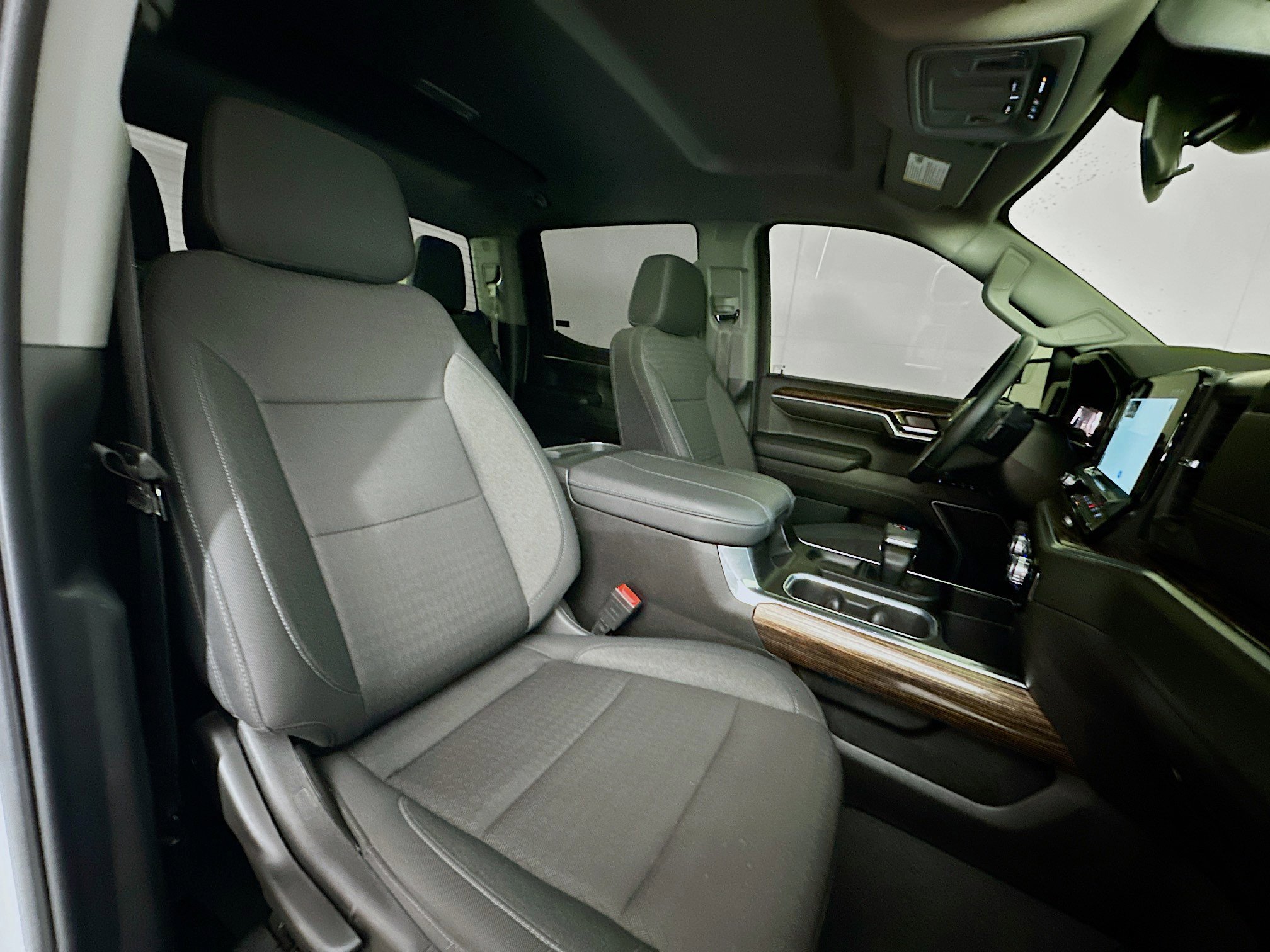 Used 2024 GMC Sierra 1500 Elevation image 28