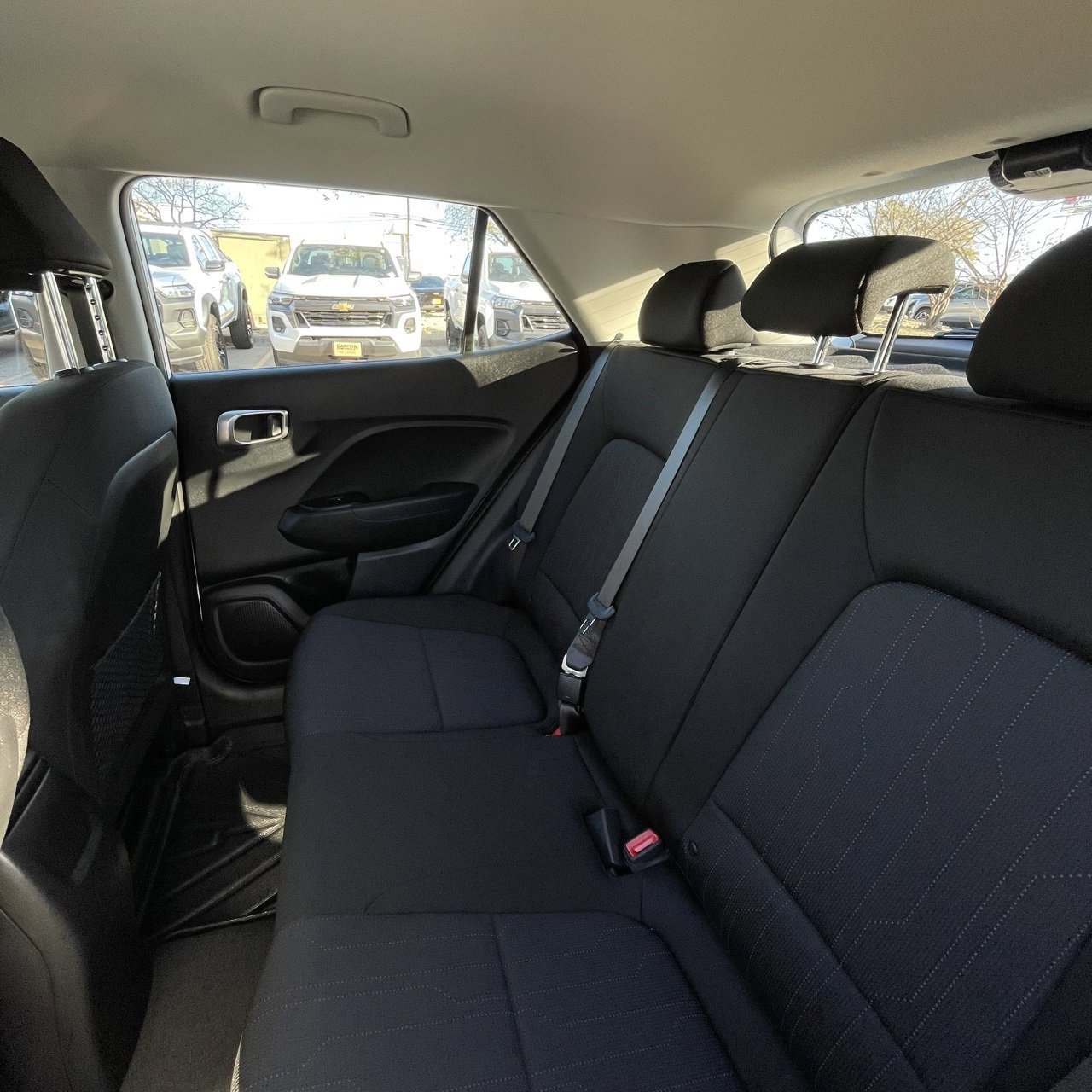 Used 2025 Hyundai Venue SE image 22