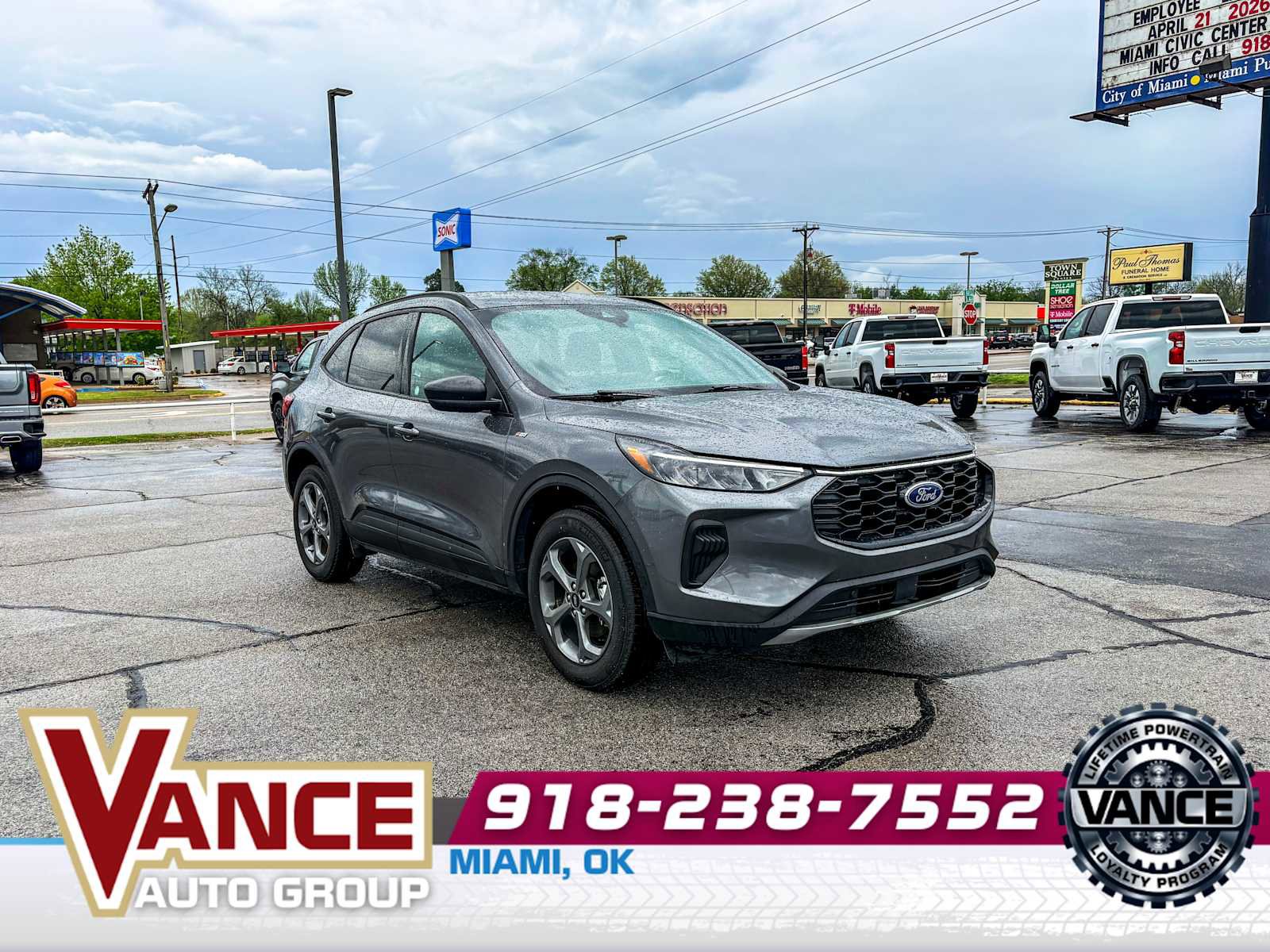 Used 2025 Ford Escape ST-Line image 1