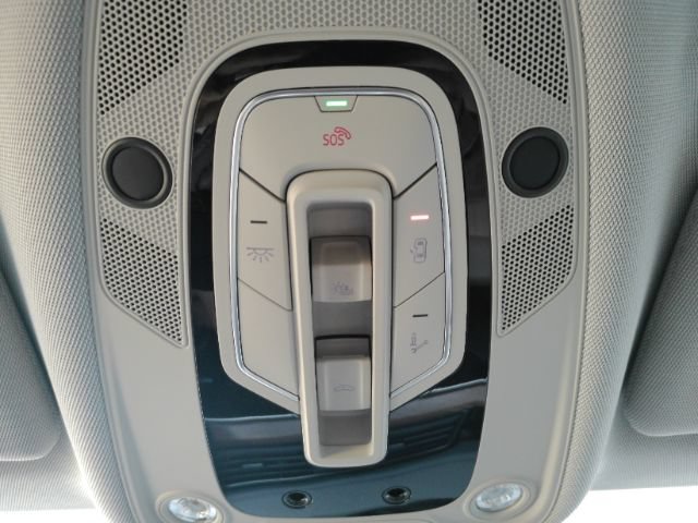 Used 2021 Audi e-tron Premium AWD/4WD image 52