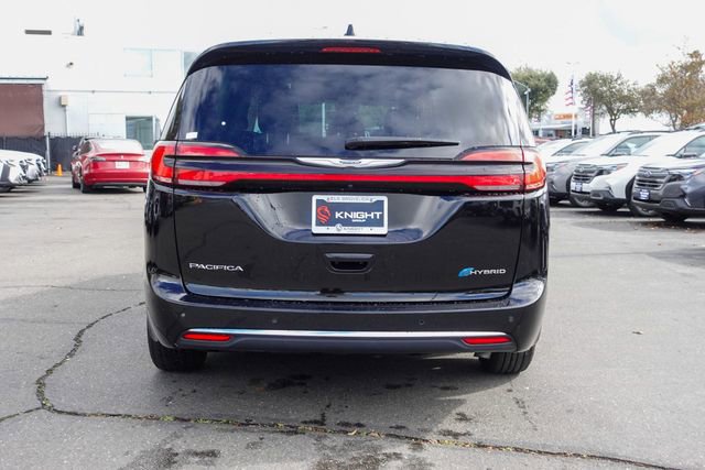 Used 2024 Chrysler Pacifica Select image 7