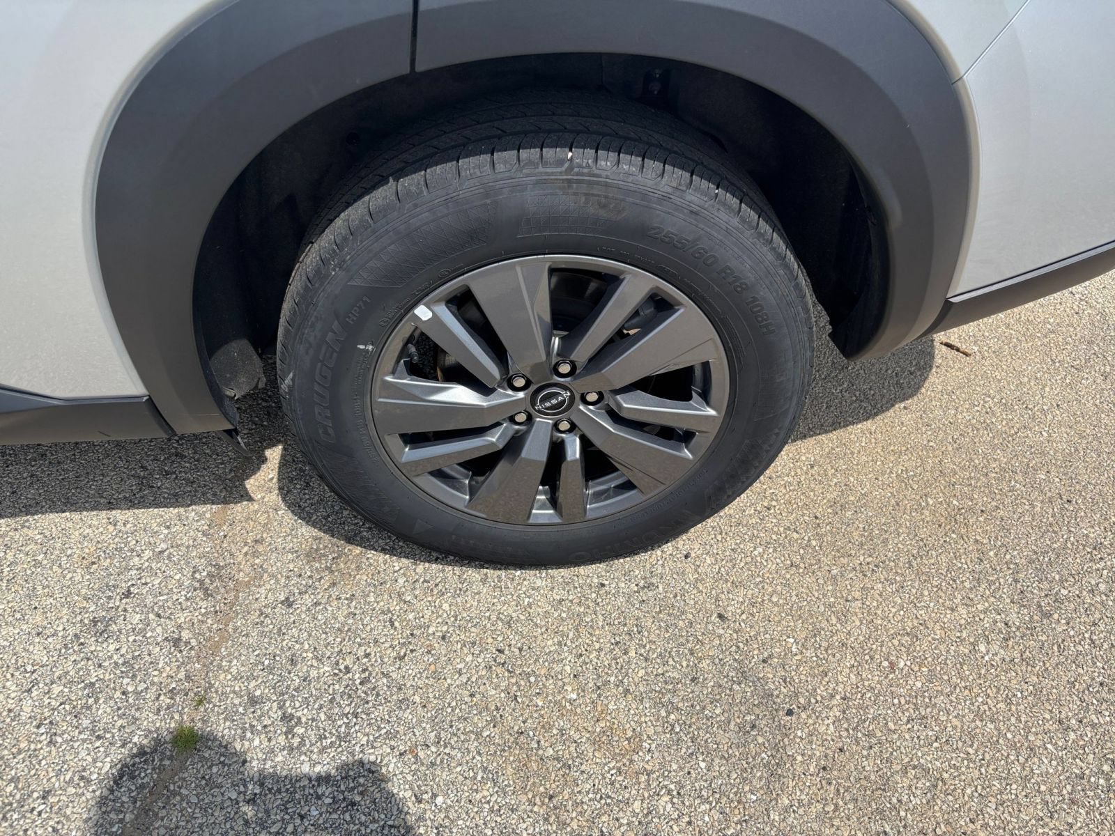 Used 2025 Nissan Pathfinder SV AWD/4WD image 31