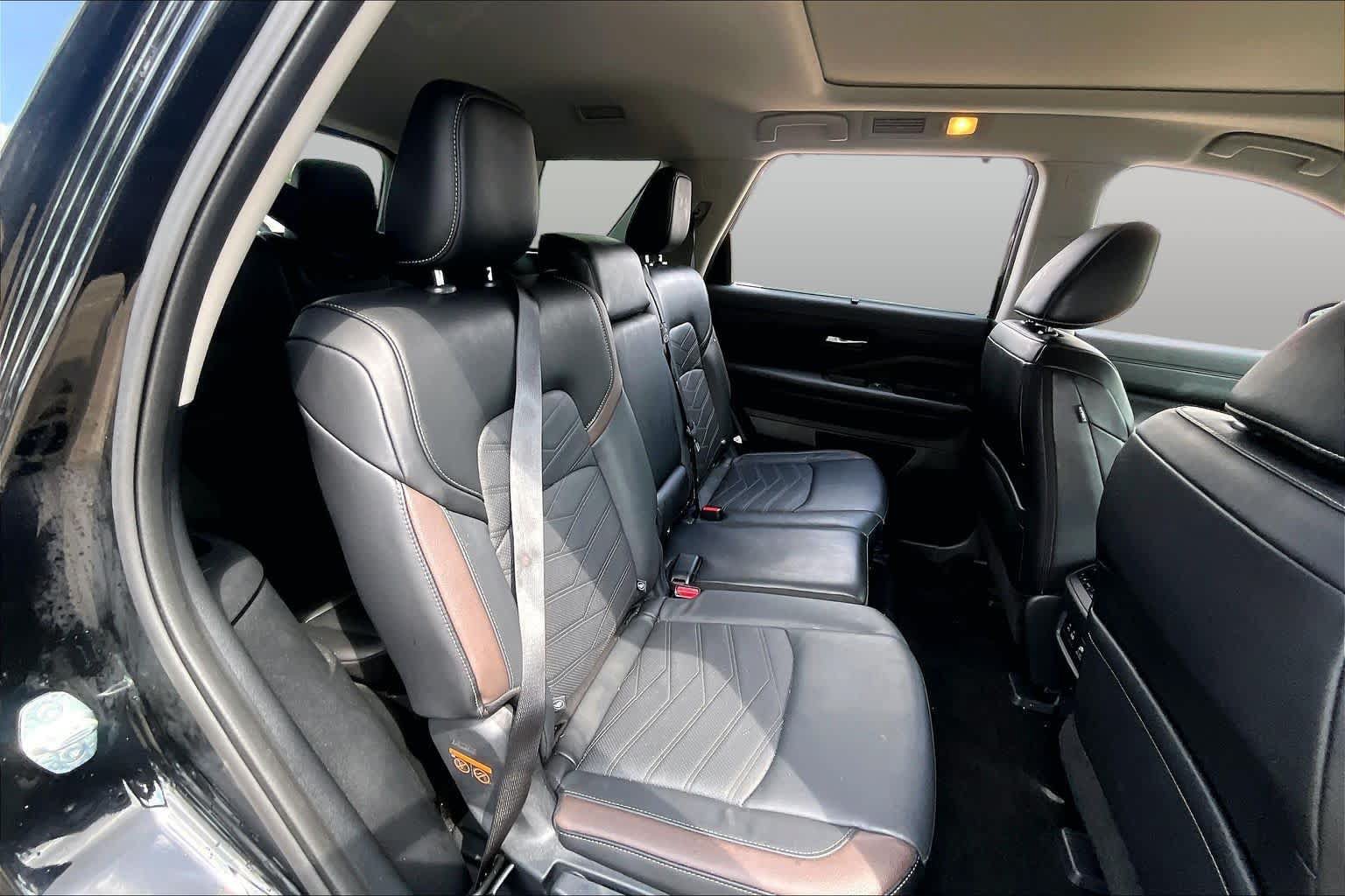 Used 2025 Nissan Pathfinder Platinum w/ Cargo Package FWD image 20
