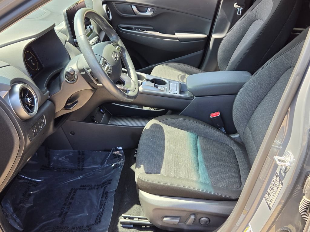 Used 2023 Hyundai Kona SEL FWD image 11