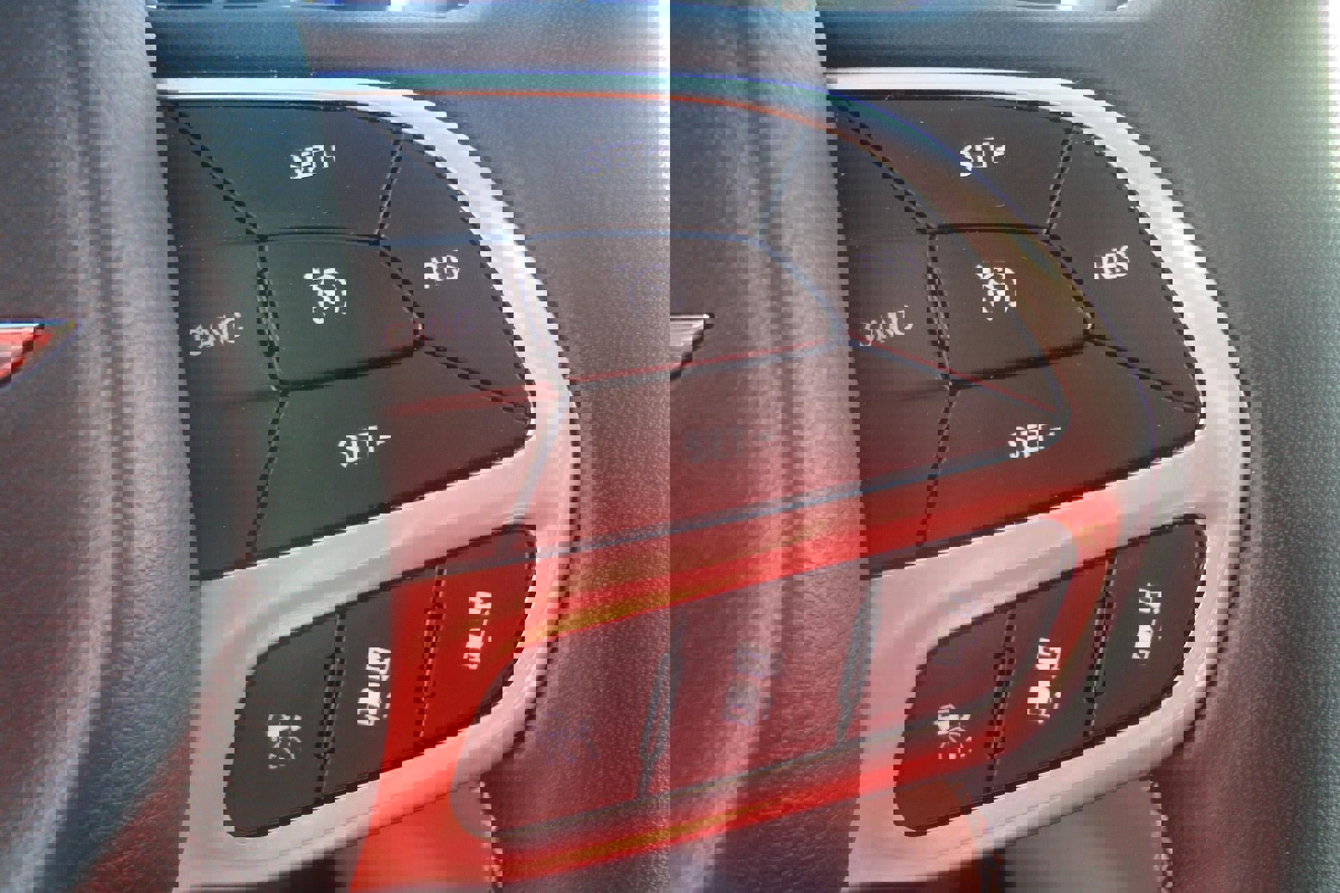 Used 2023 Chrysler Pacifica Touring-L image 10