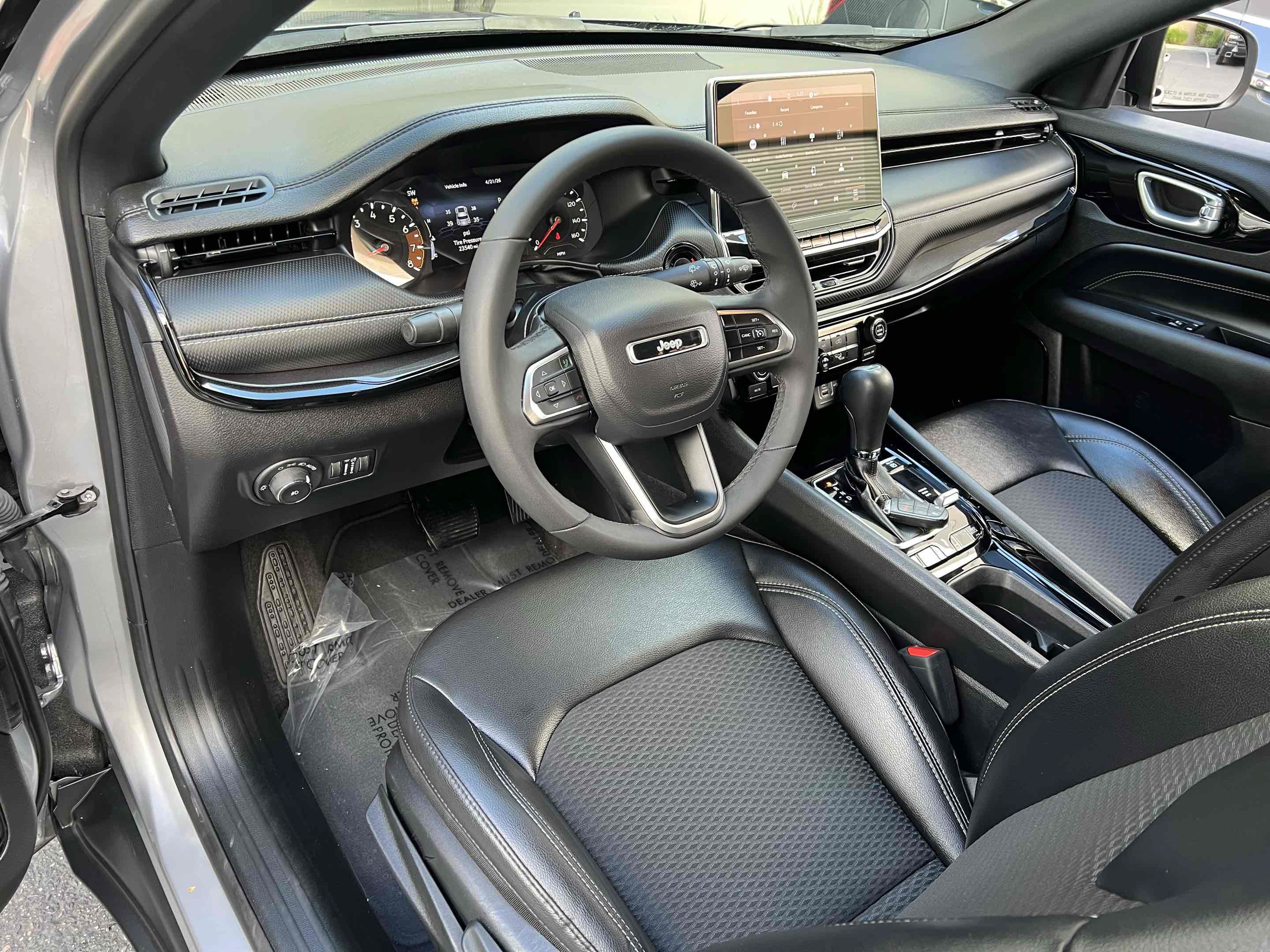 Used 2023 Jeep Compass Latitude AWD/4WD image 95