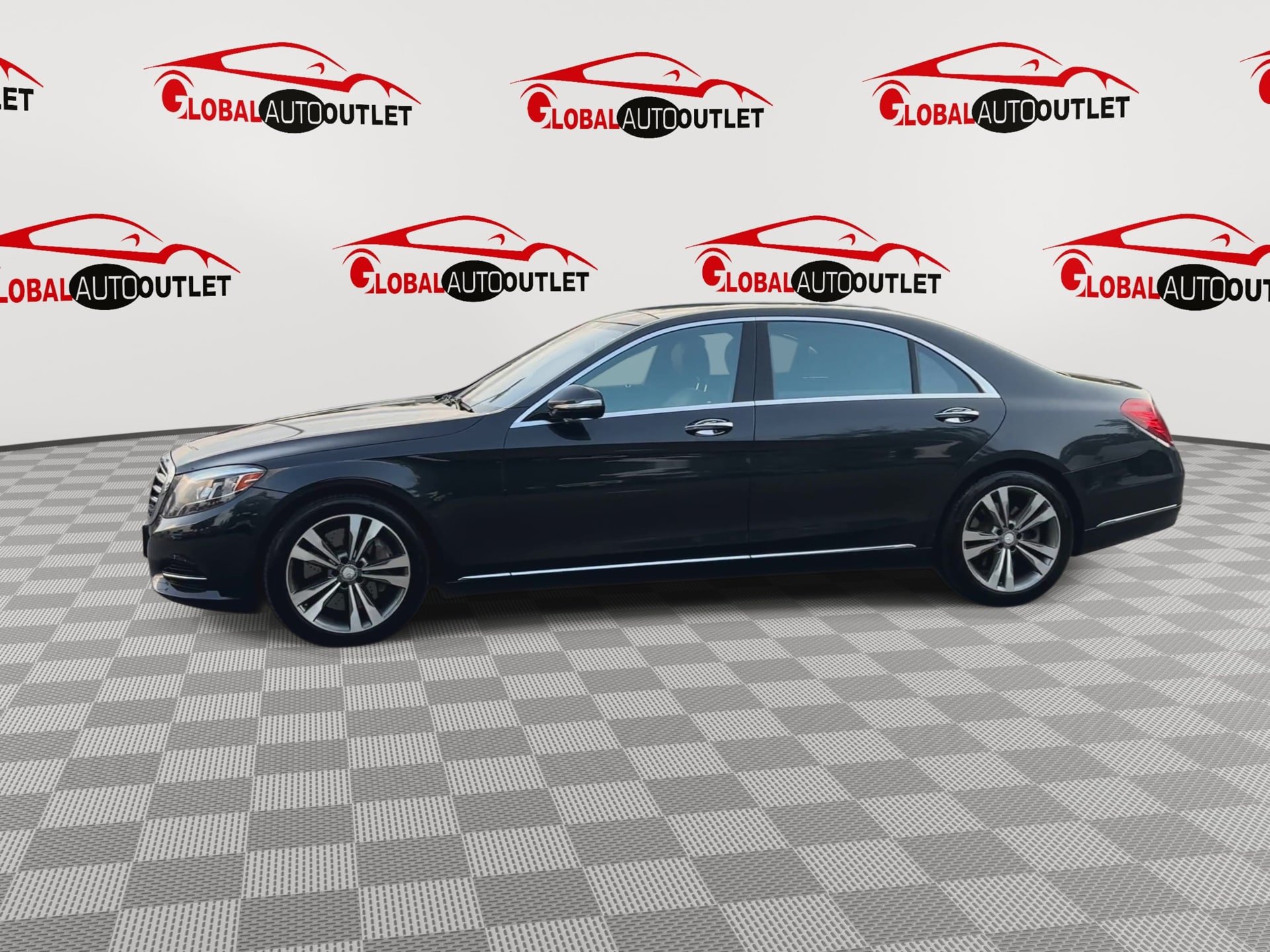 Used 2015 Mercedes-Benz S 550 4MATIC Sedan image 5
