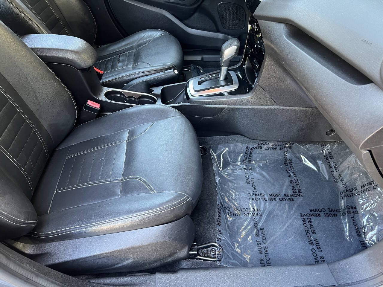 Used 2014 Ford Fiesta Titanium FWD image 10