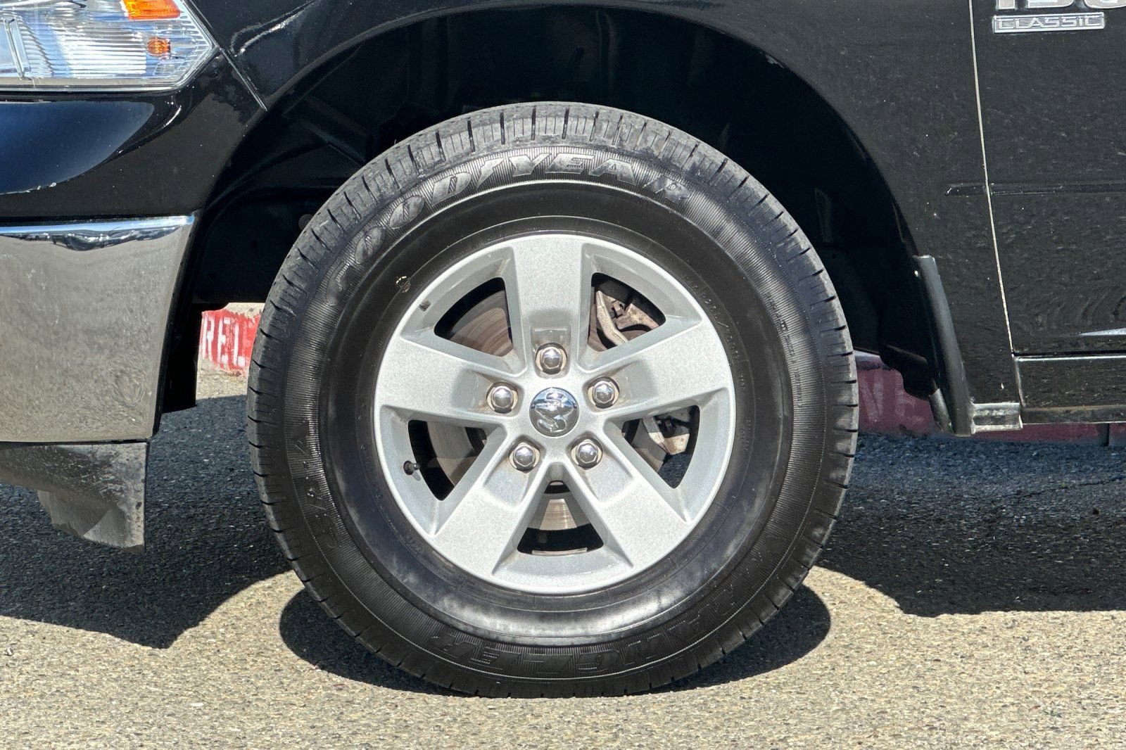 Used 2024 RAM 1500 Classic SLT image 29