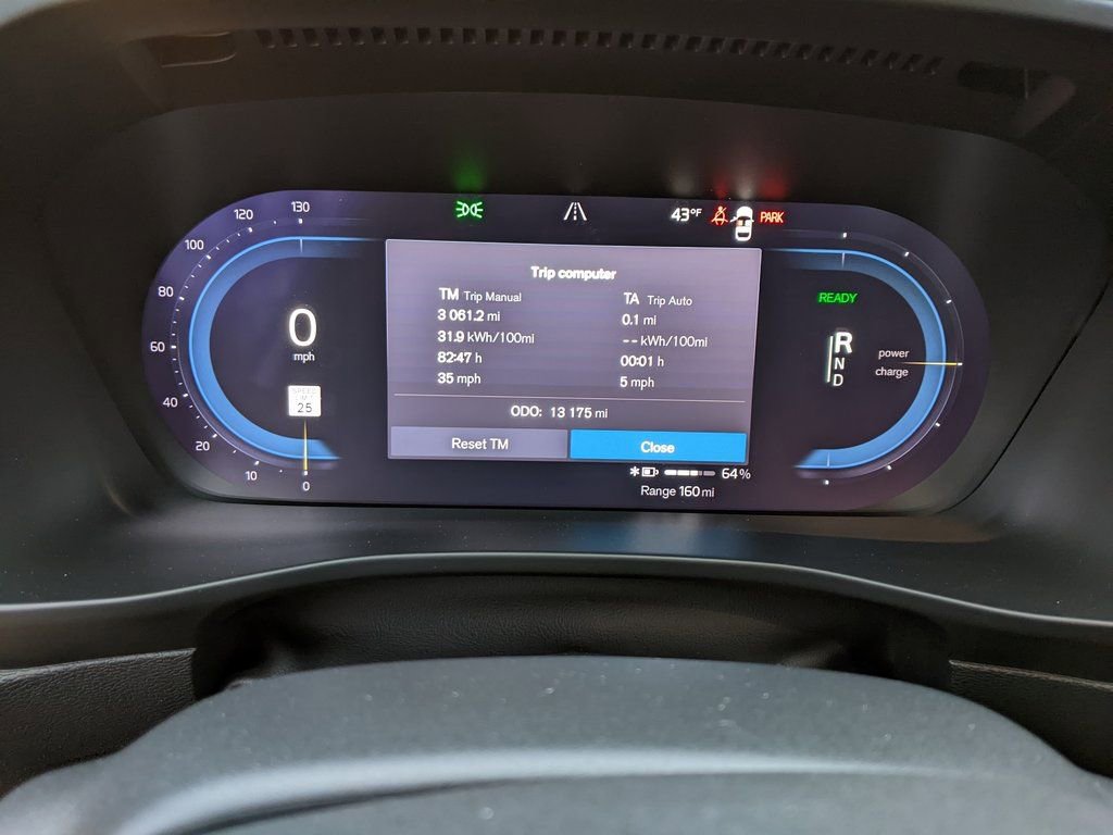 Certified 2024 Volvo XC40 Recharge Plus image 15