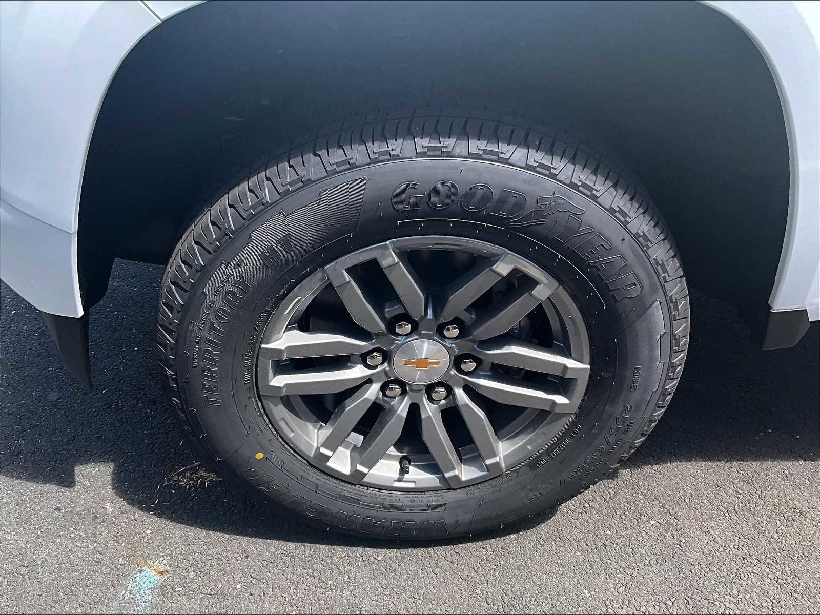 New 2025 Chevrolet Colorado LT image 8