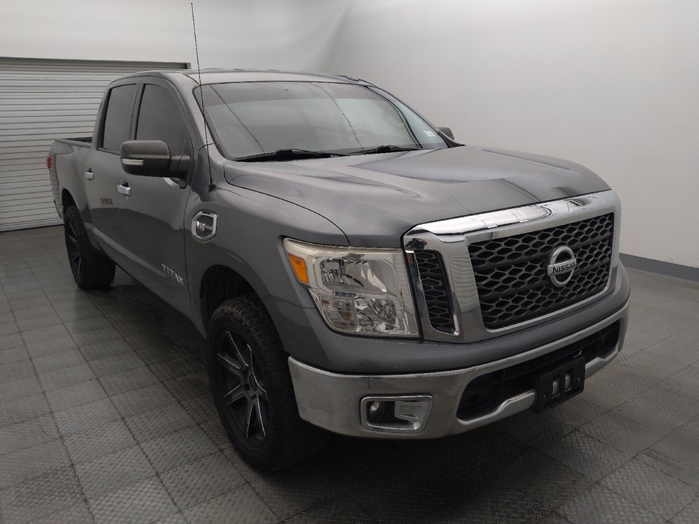 Used 2017 Nissan Titan SV RWD image 13