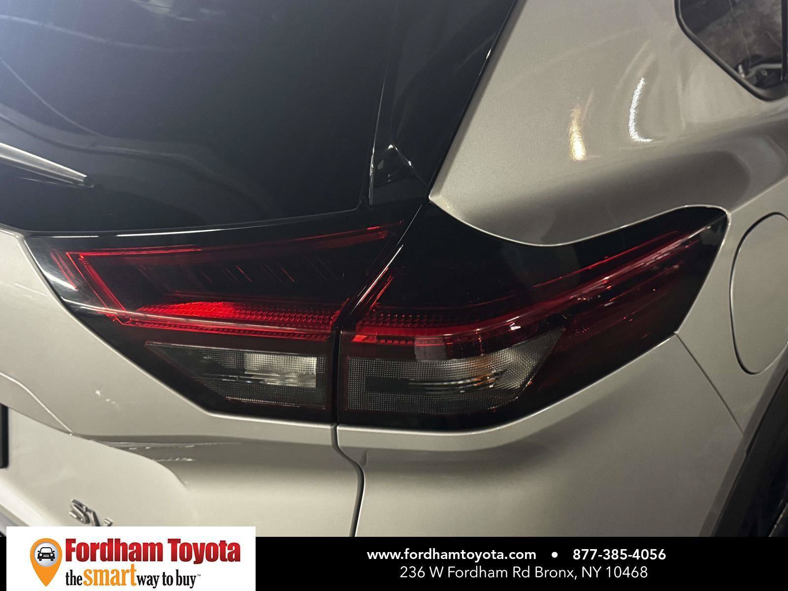 Used 2021 Nissan Rogue SV w/ Premium Package AWD/4WD image 10
