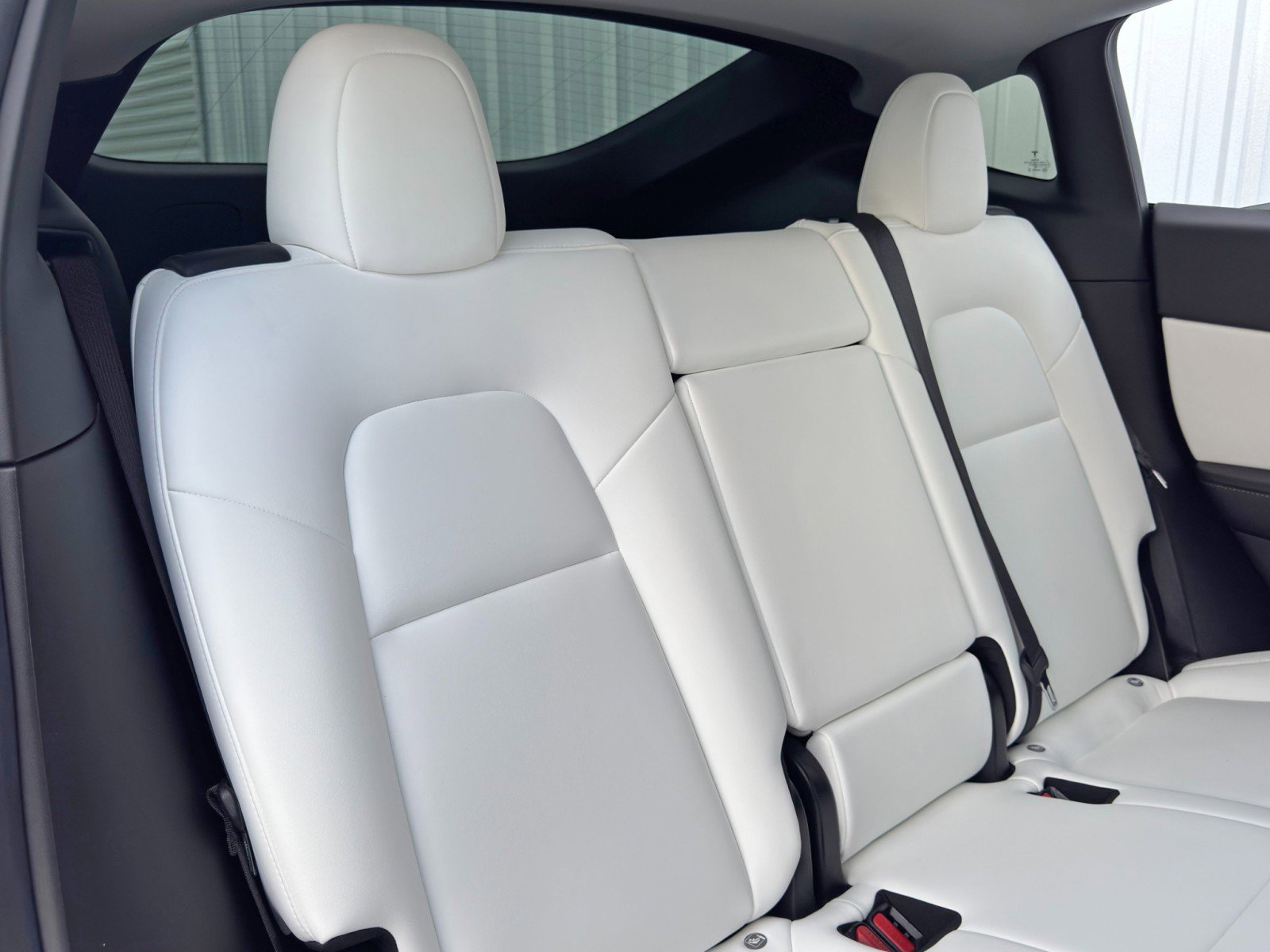 Used 2020 Tesla Model Y Long Range image 41