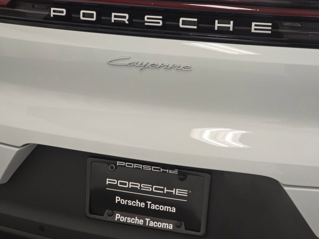 New 2026 Porsche Cayenne image 22