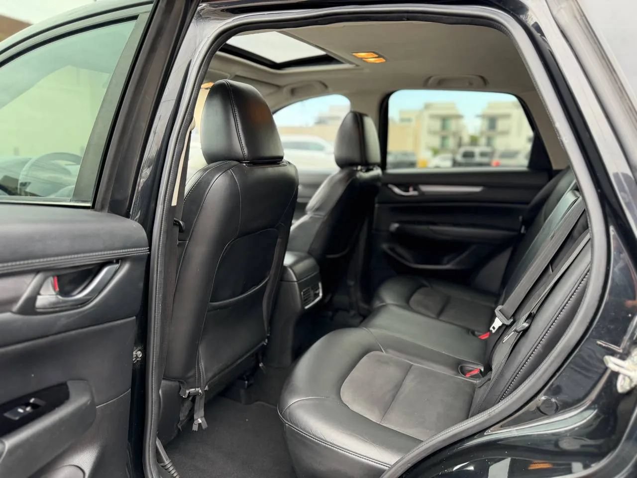Used 2018 MAZDA CX-5 Touring w/ Preferred Equipment Package FWD image 24