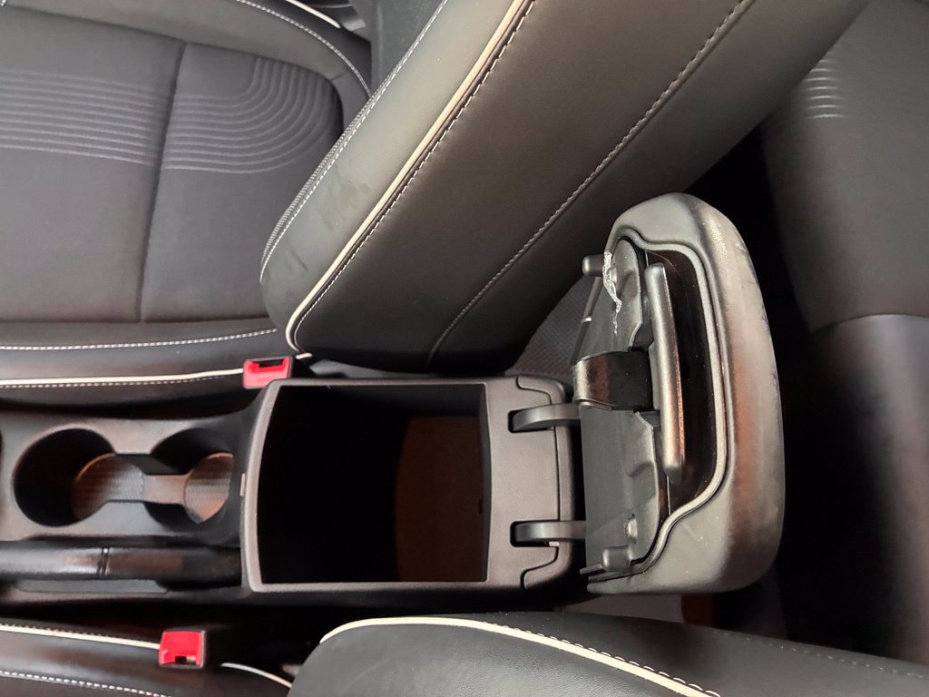 Certified 2024 Hyundai Venue Limited FWD image 38
