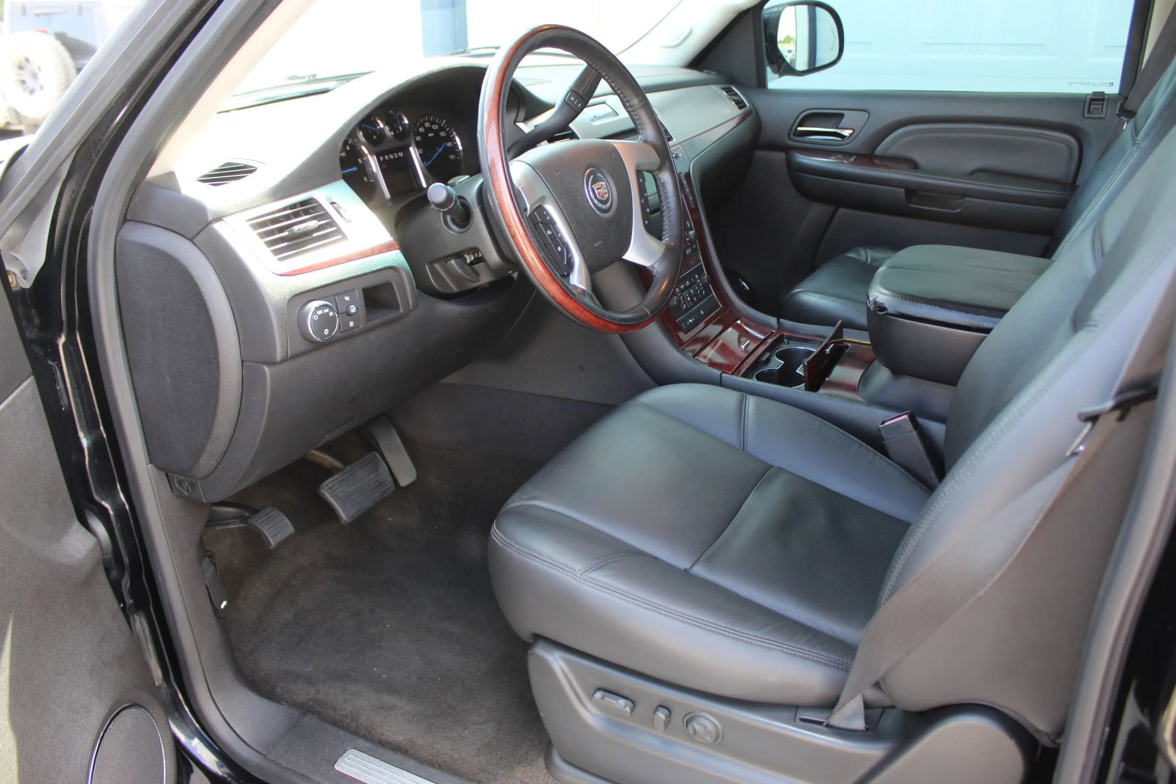 Used 2008 Cadillac Escalade EXT AWD/4WD image 12