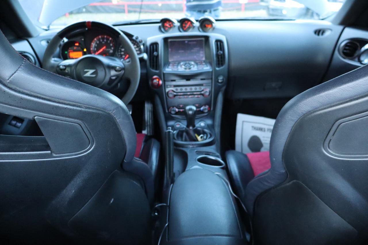 Used 2020 Nissan 370Z NISMO image 26