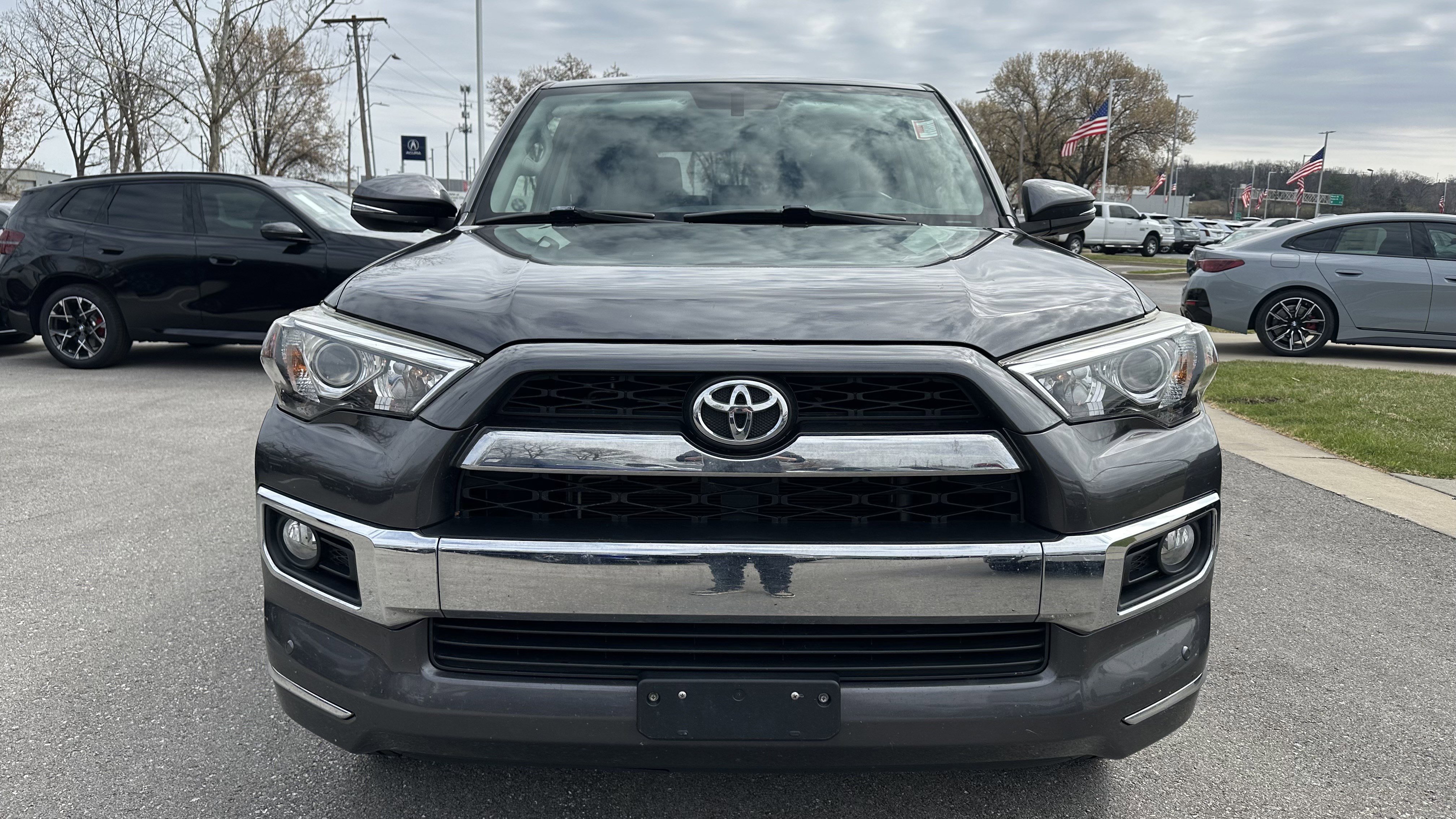 Used 2015 Toyota 4Runner Limited image 3