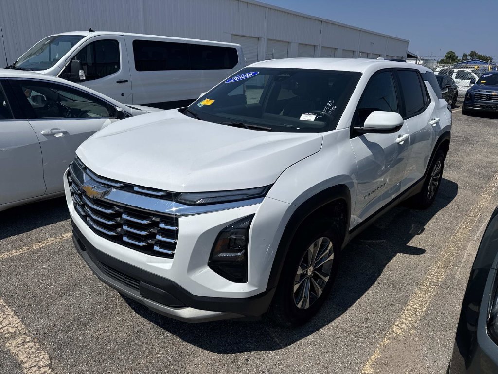 Used 2026 Chevrolet Equinox LT w/ Convenience Package II FWD image 6