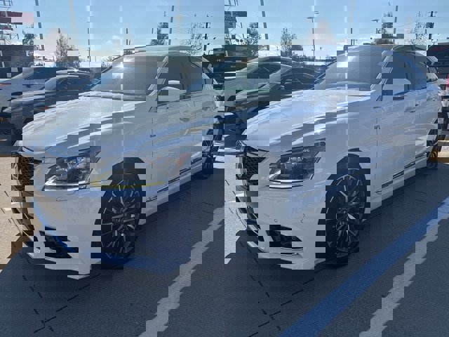 Used 2014 Lexus LS 460 w/ F Sport Package image 2