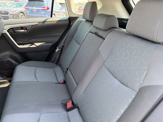 Used 2025 Toyota RAV4 XLE AWD/4WD image 22