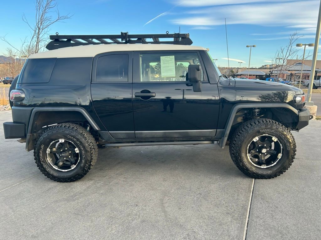 Used 2014 Toyota FJ Cruiser 4WD w/ Upgrade Package image 10