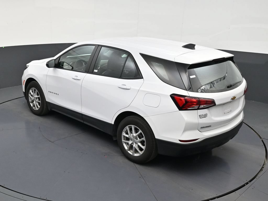 Used 2024 Chevrolet Equinox LS FWD image 14