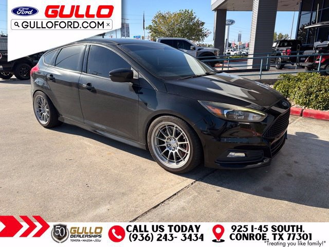 Used 2015 Ford Focus ST w/ Equipment Group 402A FWD image 3