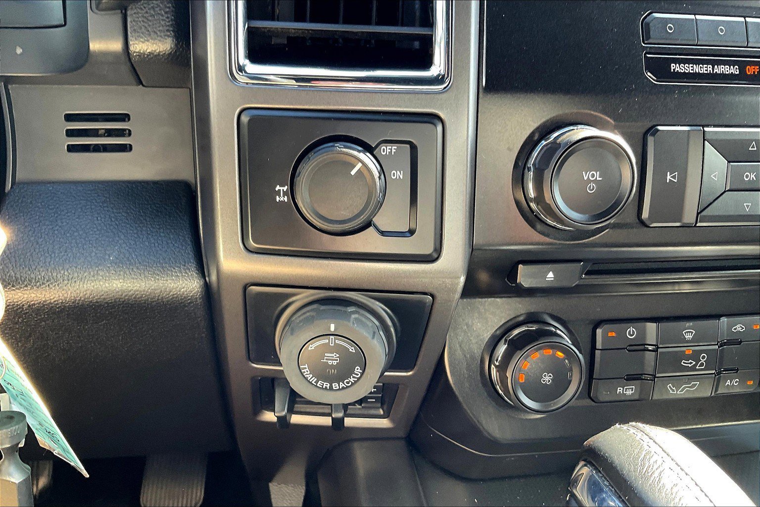 Used 2016 Ford F150 XLT w/ Equipment Group 301A Mid image 31