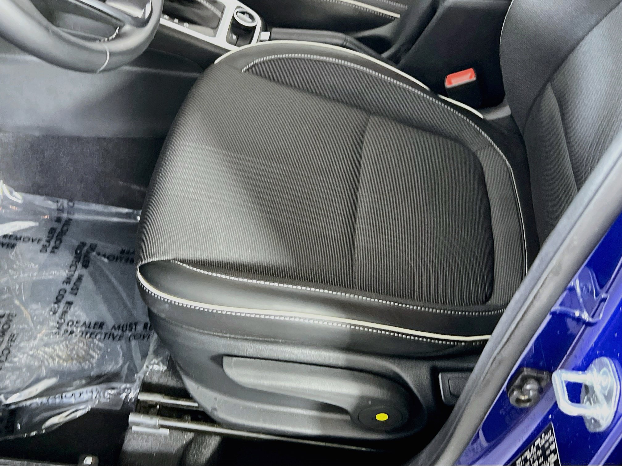 Used 2023 Hyundai Venue Limited w/ Cargo Package FWD image 19