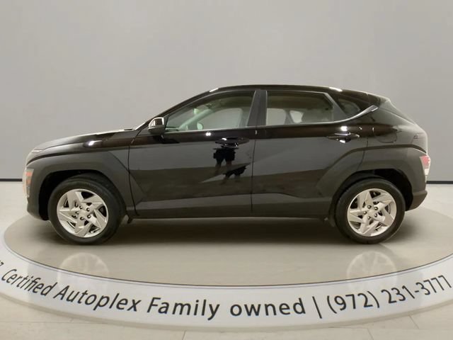Used 2026 Hyundai Kona SE FWD image 2
