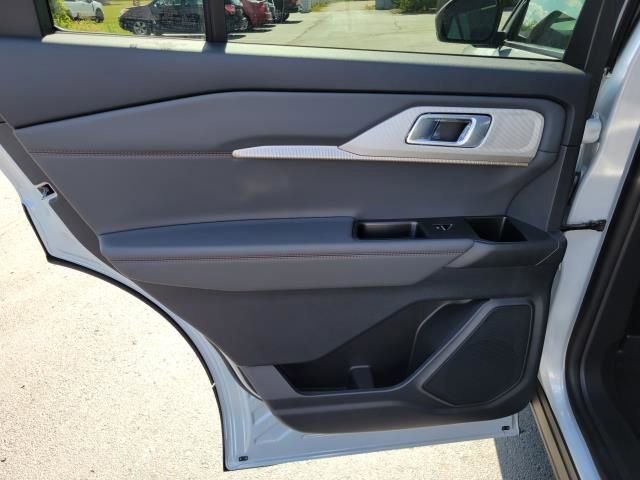 New 2025 Ford Explorer Active w/ Active Comfort Package image 12