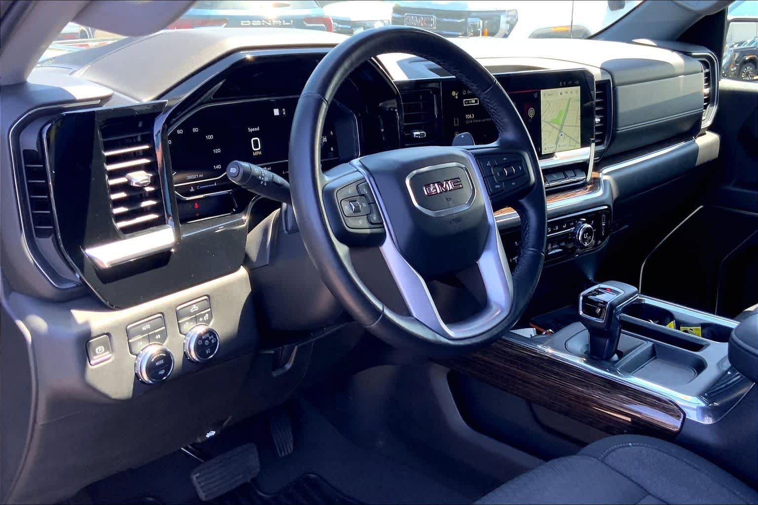 Used 2023 GMC Sierra 1500 Elevation AWD/4WD image 17