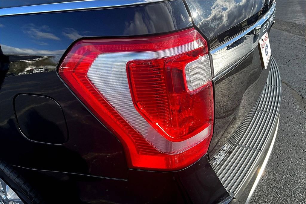 Used 2020 Ford Expedition XLT w/ Equipment Group 202A image 25