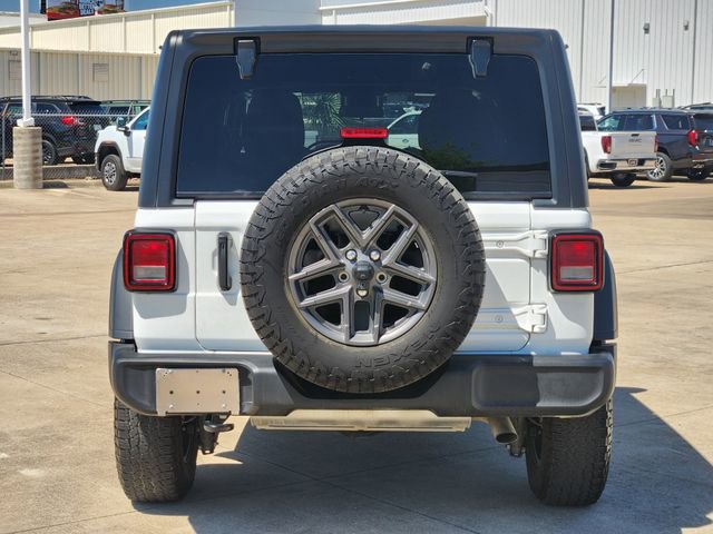 Used 2024 Jeep Wrangler Unlimited Sport AWD/4WD image 6
