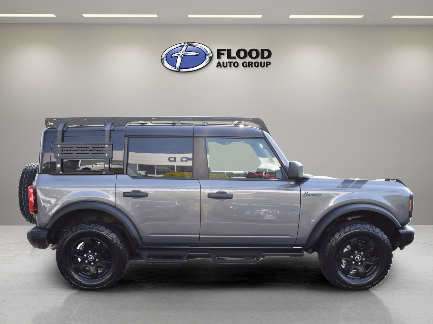 Used 2024 Ford Bronco Black Diamond AWD/4WD image 3
