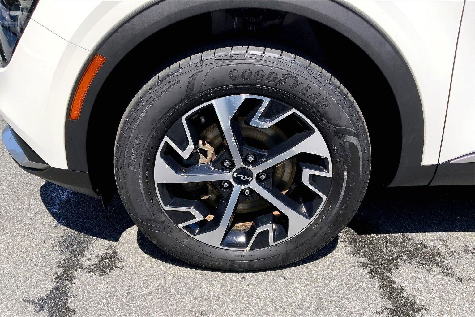 Used 2023 Kia Sportage EX AWD/4WD image 10